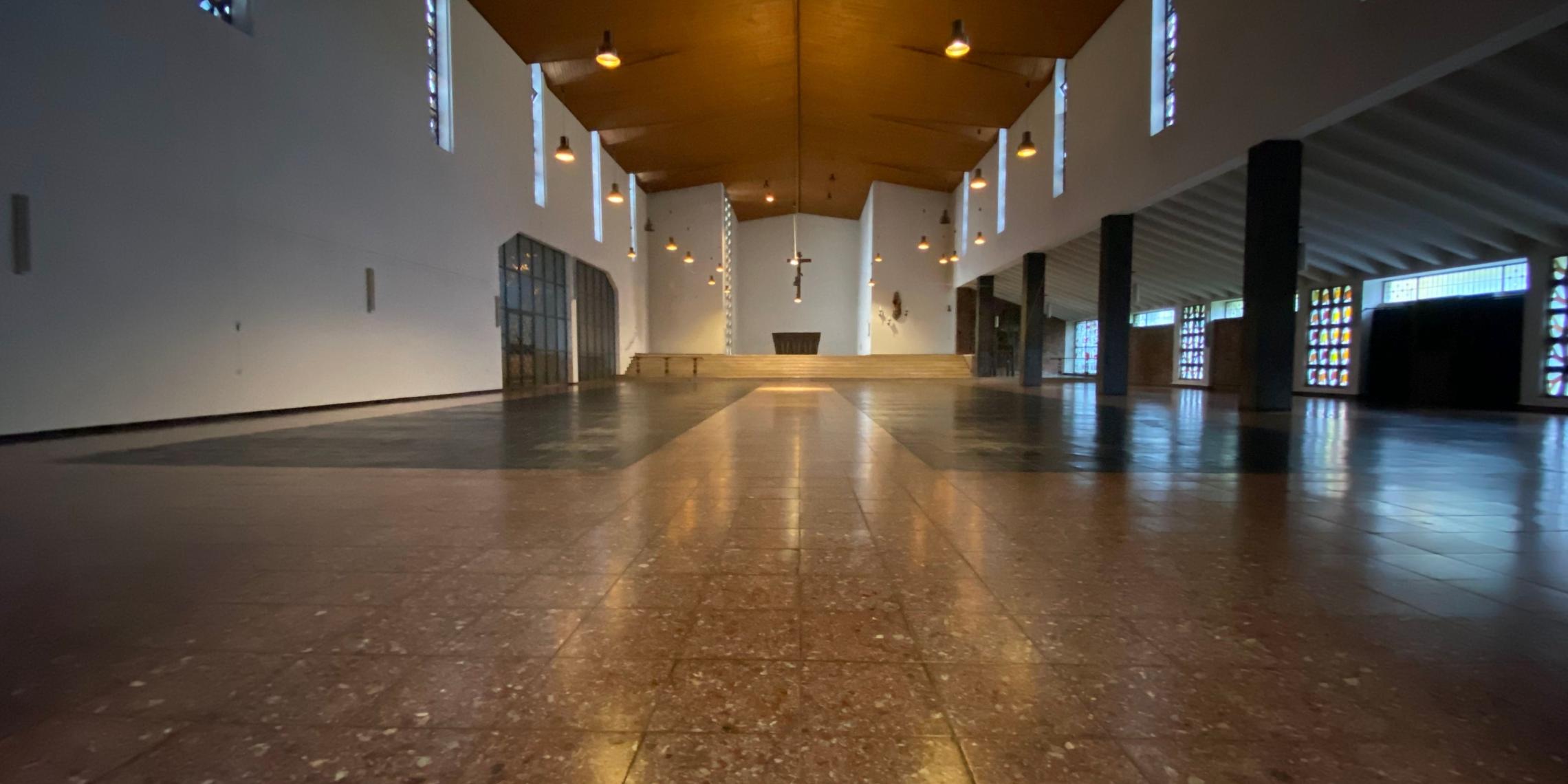 Leere Kirche