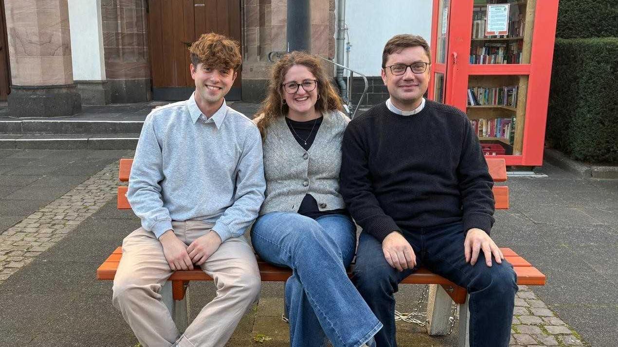 v. l. n. r.: Alexander Rendchen, Karolina Plichta und Pfr. Robert Knežević