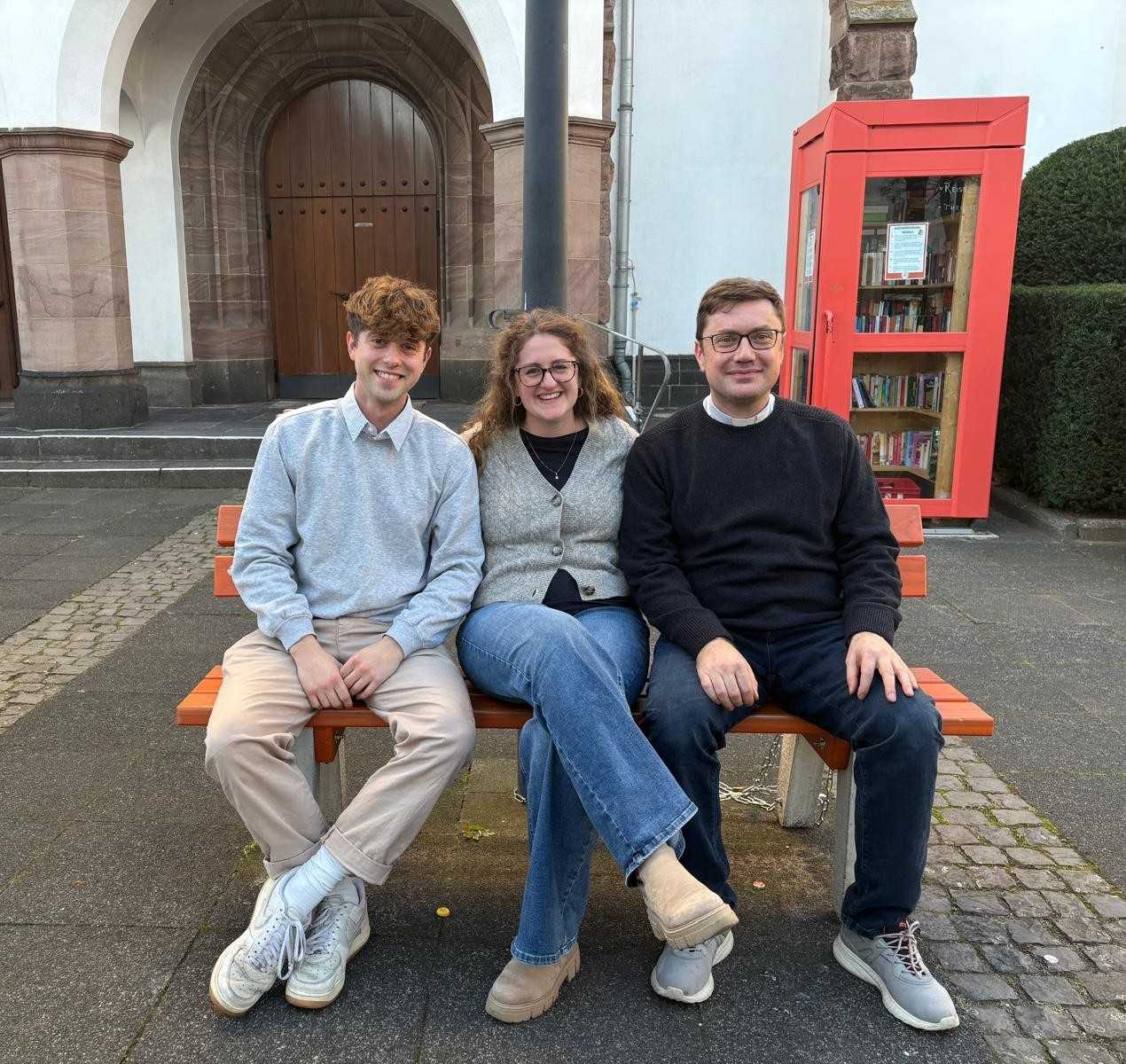 v. l. n. r.: Alexander Rendchen, Karolina Plichta und Pfr. Robert Knežević